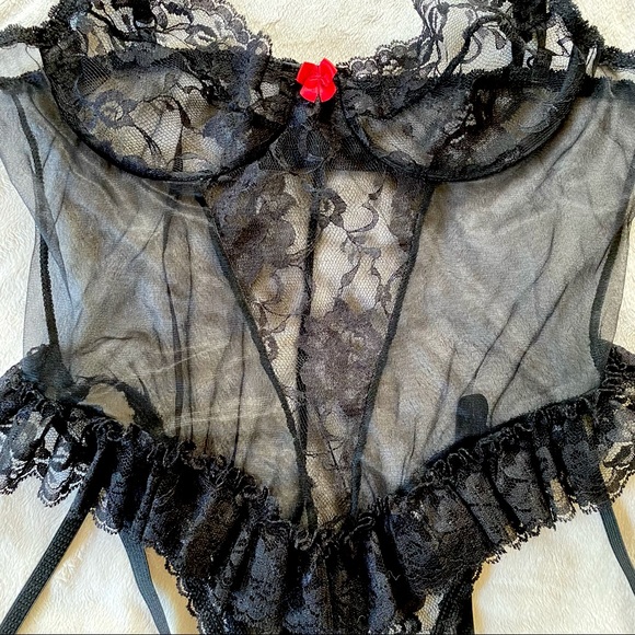 Vintage lace one piece - Picture 3 of 3